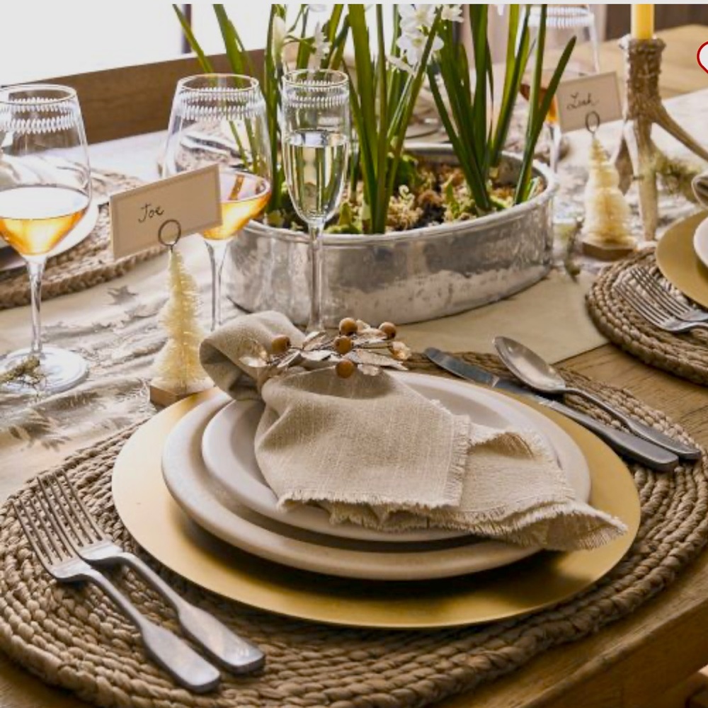 Pottery Barn Botanical Garden Embroidered Table Runner Sold Out New 🪴